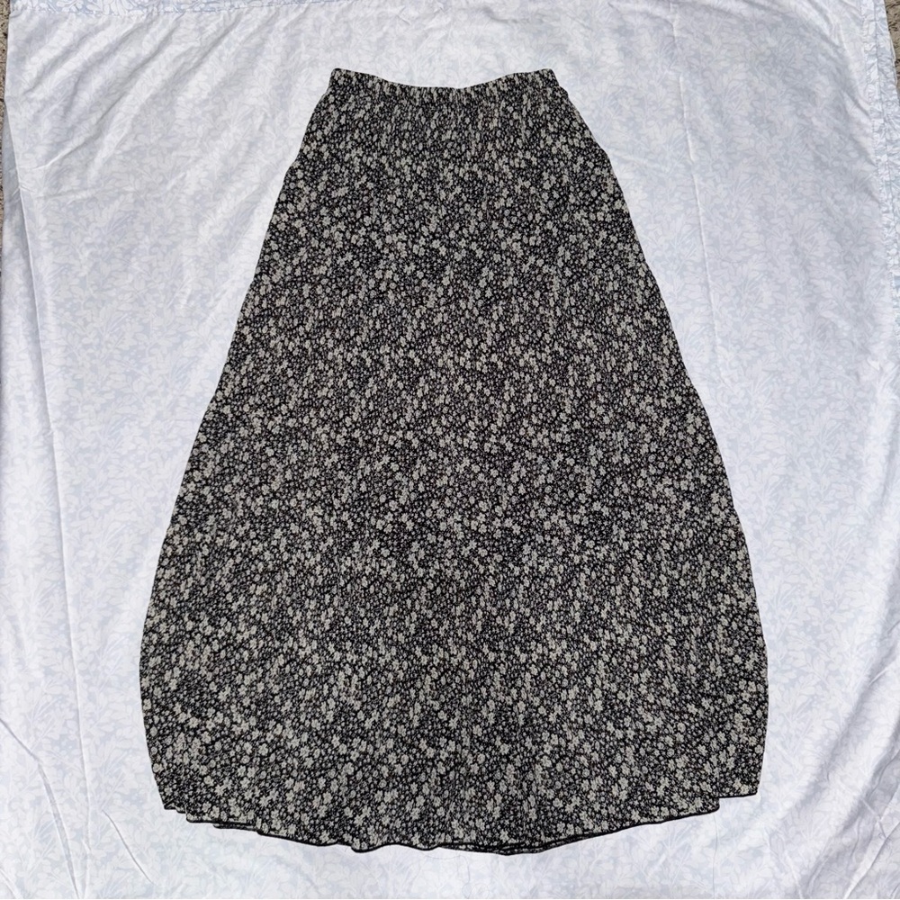 Monochrome Pleated A-Line Maxi Skirt